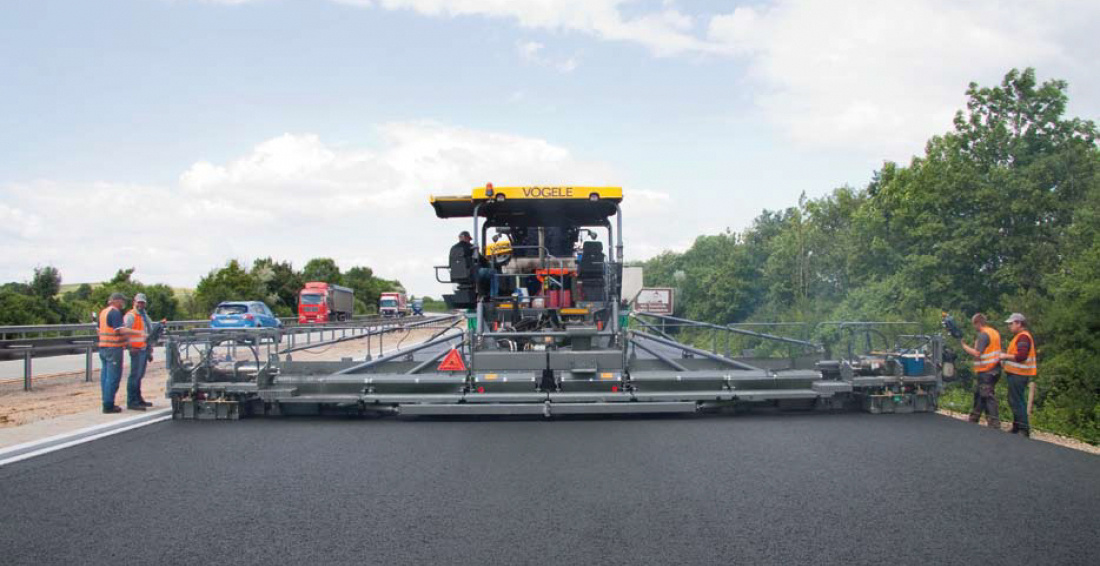 Table de pose SB250 TV en action