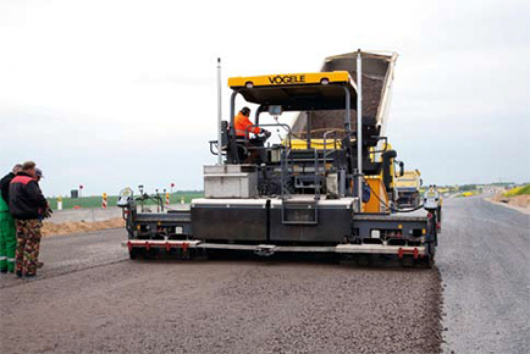 Table de pose AB600 TV en action