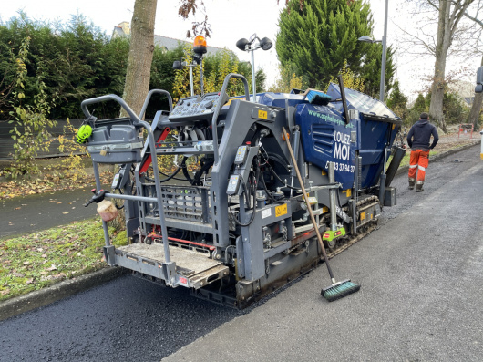 Table de pose AB220 TV en action