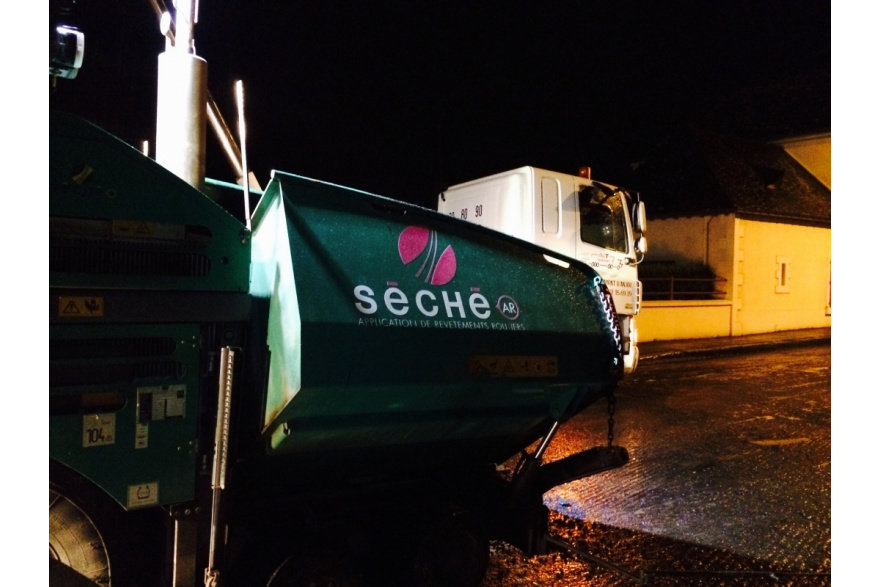 Location finisseur sur pneus